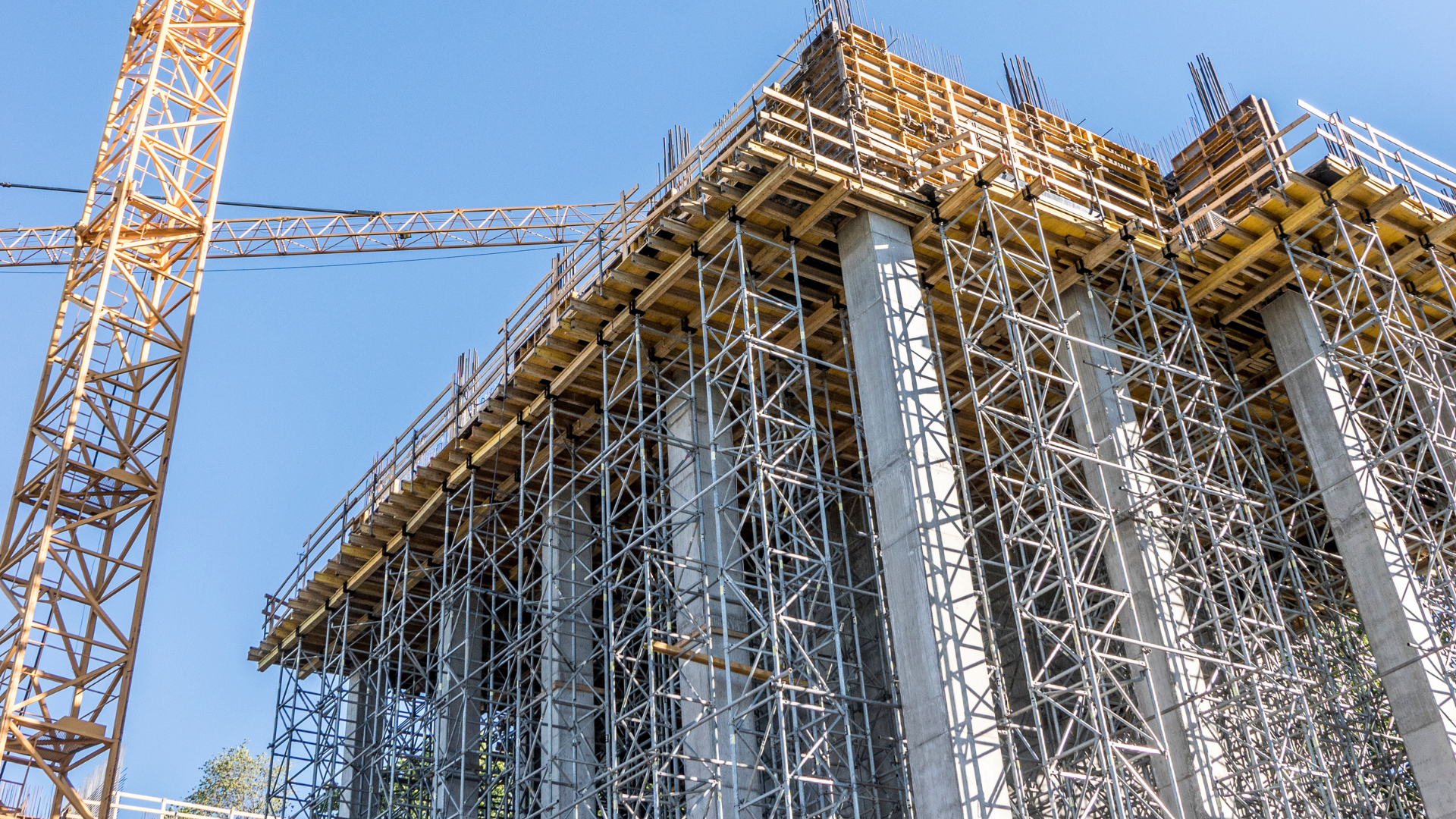 Etais simples dans un chantier